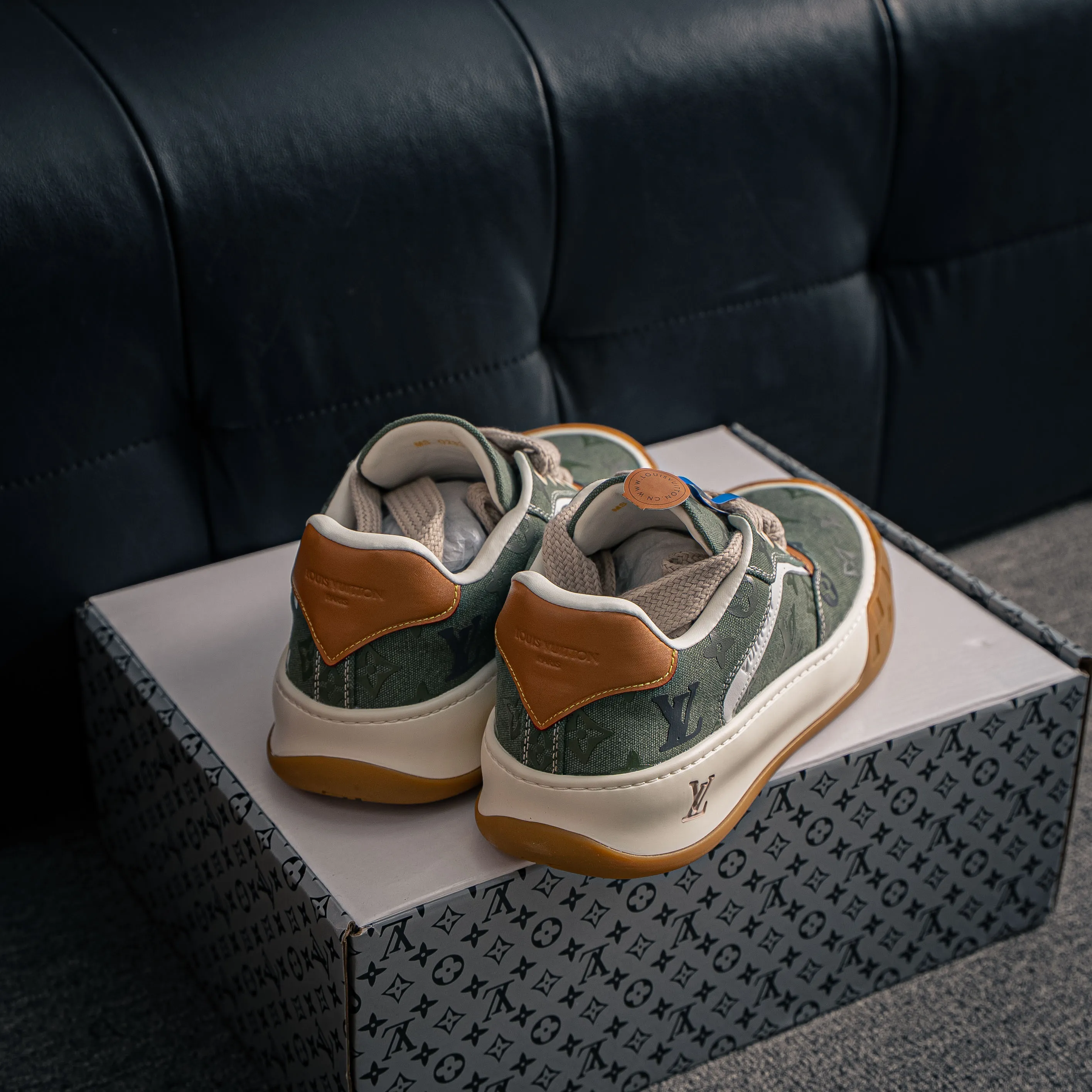 # LV LOUIS VUITTON Tilted Low Sneakers Series Low-Top Retro Versatile Skate Shoes 2026 Skate Shoes Shoes